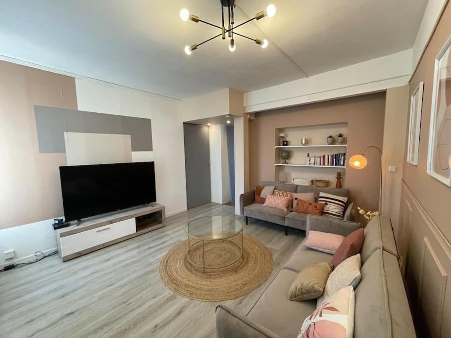 Appartement Spacieux A Deux Pas Du Centre Reims Kültér fotó