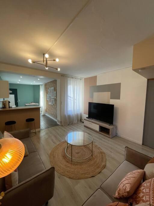 Appartement Spacieux A Deux Pas Du Centre Reims Kültér fotó